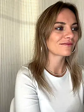 Snapshot of Milla__one chatting on October 1, 6:08 am Milla one online show from October 1, 6:08 am