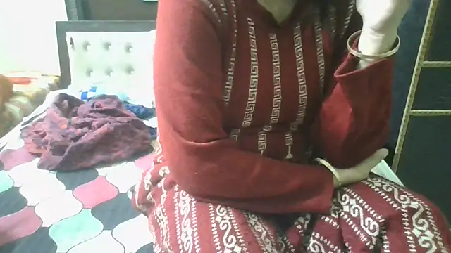 Snapshot of couplesuni chatting on December 20, 10:49 am couplesuni online show from December 20, 10:49 am