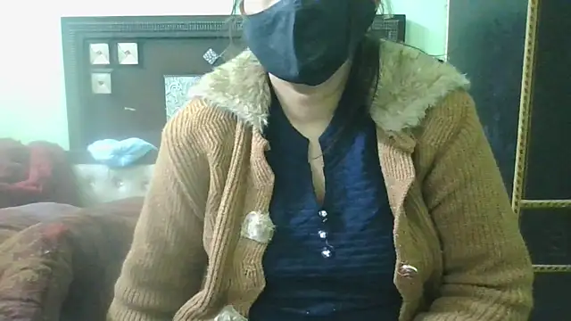 Snapshot of couplesuni chatting on January 16, 11:26 am couplesuni online show from January 16, 11:26 am