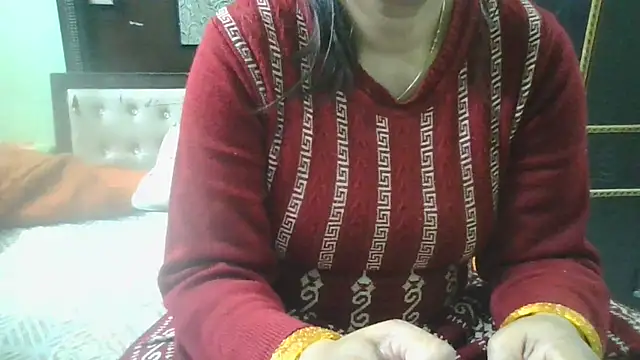 Snapshot of couplesuni chatting on February 18, 11:44 am couplesuni online show from February 18, 11:44 am