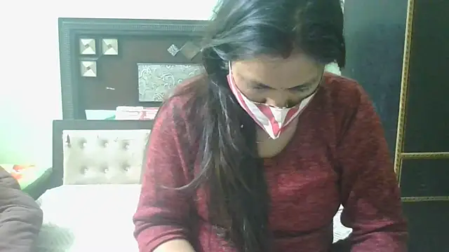 Snapshot of couplesuni chatting on February 21, 10:28 am couplesuni online show from February 21, 10:28 am