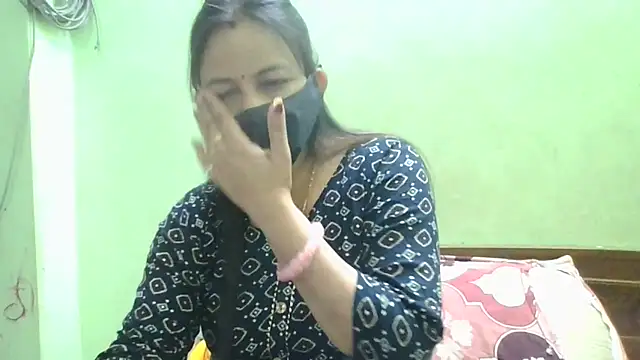 Snapshot of couplesuni chatting on March 9, 12:31 pm couplesuni online show from March 9, 12:31 pm