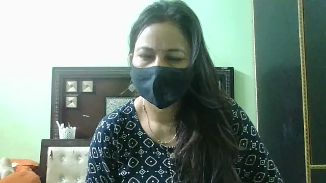 Snapshot of couplesuni chatting on March 10, 3:34 am couplesuni online show from March 10, 3:34 am