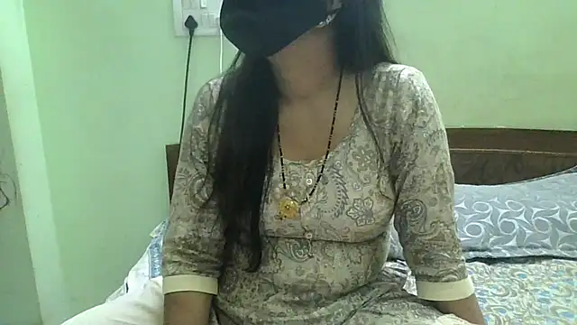 Snapshot of couplesuni chatting on March 19, 3:41 am couplesuni online show from March 19, 3:41 am