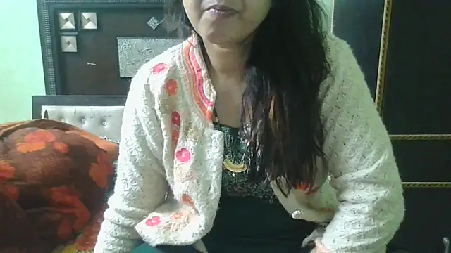 Snapshot of couplesuni chatting on November 21, 4:55 am couplesuni online show from November 21, 4:55 am