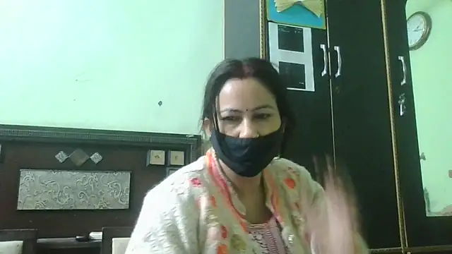 Snapshot of couplesuni chatting on December 5, 4:10 am couplesuni online show from December 5, 4:10 am