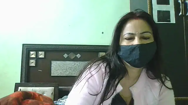 Snapshot of couplesuni chatting on December 15, 3:44 am couplesuni online show from December 15, 3:44 am