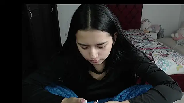 Snapshot of kayla_k18 chatting on January 10, 11:29 pm kayla k18 online show from January 10, 11:29 pm