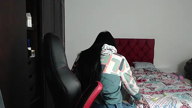 Snapshot of kayla_k18 chatting on February 2, 8:41 pm kayla k18 online show from February 2, 8:41 pm