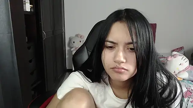 Snapshot of kayla_k18 chatting on February 5, 4:16 am kayla k18 online show from February 5, 4:16 am