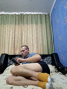 Snapshot of serhii19791 chatting on February 13, 1:37 pm serhii19791 online show from February 13, 1:37 pm