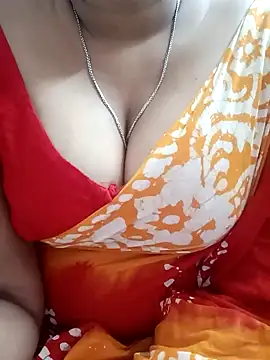 Snapshot of Lusty-siri chatting on January 5, 3:53 am Lusty-siri online show from January 5, 3:53 am