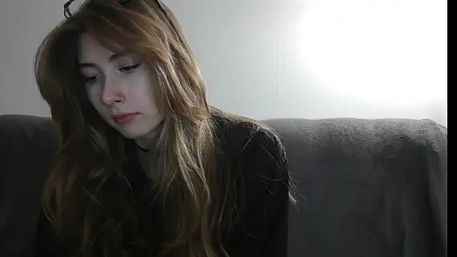 Snapshot of ErikaShyy chatting on December 24, 5:02 pm ErikaShyy online show from December 24, 5:02 pm