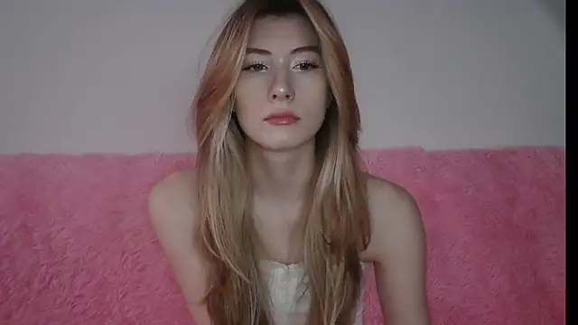 Snapshot of ErikaShyy chatting on January 23, 10:11 am ErikaShyy online show from January 23, 10:11 am