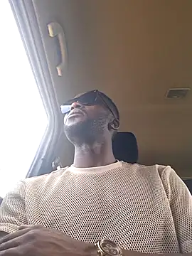 bull Giant online show from December 31, 2:14 pm