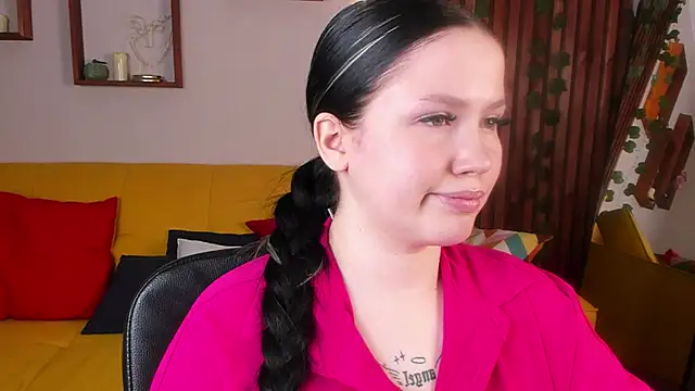 Snapshot of MaryAriel chatting on March 5, 6:12 am MaryAriel online show from March 5, 6:12 am