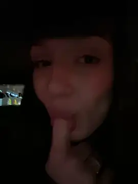 Sophie Avory online show from December 7, 7:10 pm