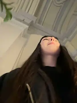 Sophie Avory online show from December 9, 6:14 pm