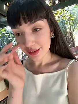 Sophie Avory online show from December 17, 7:29 am