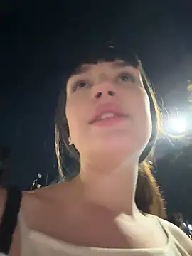 Sophie Avory online show from December 18, 12:40 pm