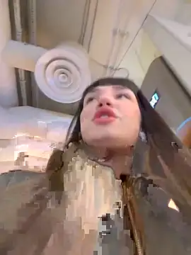 Sophie Avory online show from February 6, 3:31 pm