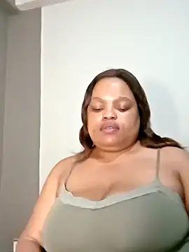 hugemelonsxxx online show from March 5, 8:32 pm