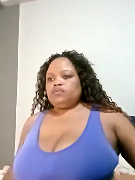 hugemelonsxxx online show from March 12, 7:28 pm