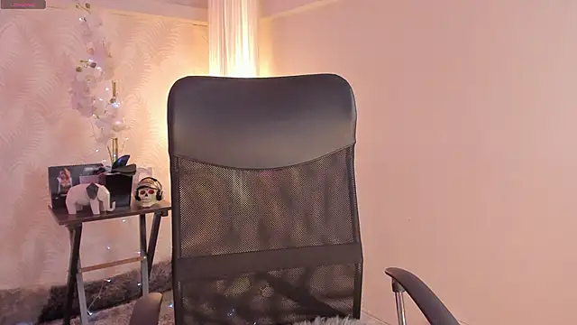 CyntiaAdams online show from February 7, 6:24 pm