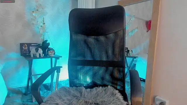 CyntiaAdams online show from February 16, 6:54 pm