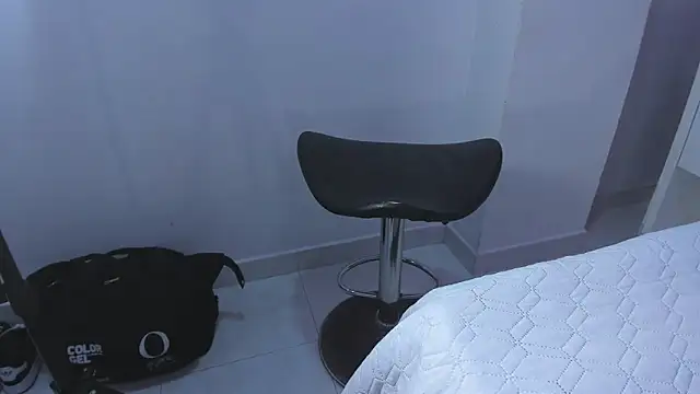 LiaFlowers online show from December 5, 1:47 am