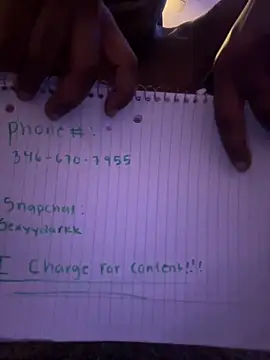 Snapshot of jaadeee2233 chatting on February 4, 5:10 am jaadeee2233 online show from February 4, 5:10 am