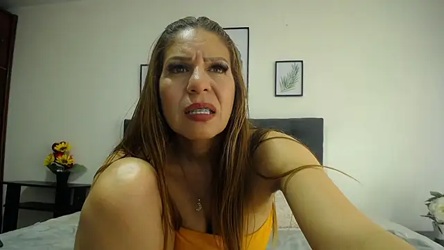 Snapshot of shirly_vannicelli chatting on January 20, 10:48 pm shirly vannicelli online show from January 20, 10:48 pm
