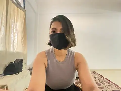 MaYaa  11 online show from January 2, 11:52 am