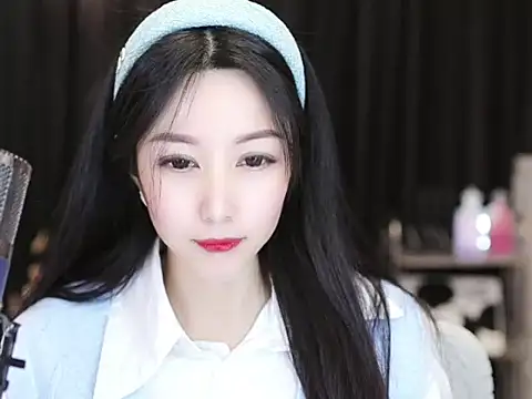 Nuyoah-77 online show from February 7, 6:02 pm