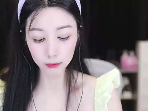 Nuyoah-77 online show from October 7, 4:04 pm