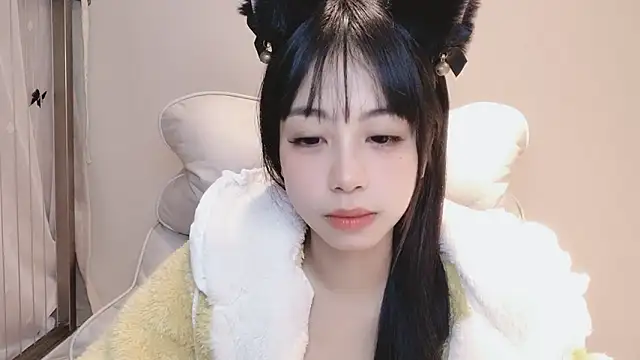 -Hottie online show from December 12, 6:42 pm