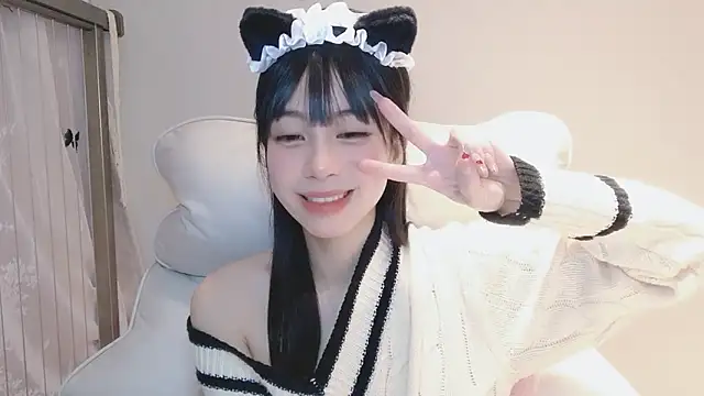 -Hottie online show from December 29, 7:00 pm