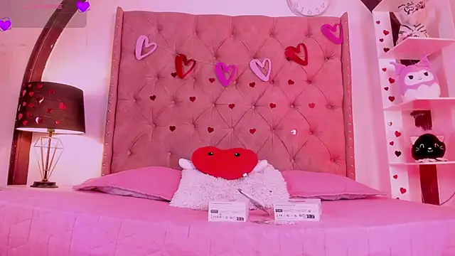 Snapshot of LadyAvalon chatting on February 15, 7:50 pm LadyAvalon online show from February 15, 7:50 pm