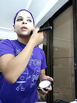 Snapshot of LadyAvalon chatting on November 20, 7:13 pm LadyAvalon online show from November 20, 7:13 pm