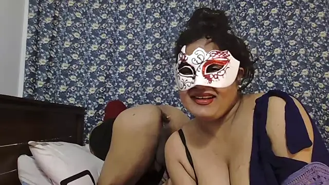 Maya8175 online show from March 11, 8:20 pm