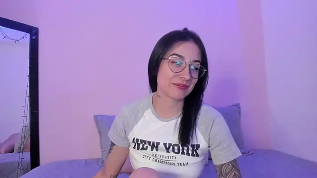 ValeriaCox online show from March 1, 1:11 am