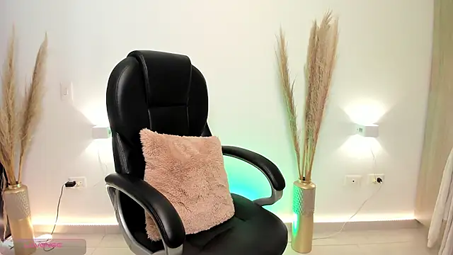 RyliieHunter online show from December 7, 2:53 am