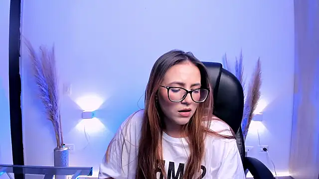 RyliieHunter online show from January 17, 10:56 pm