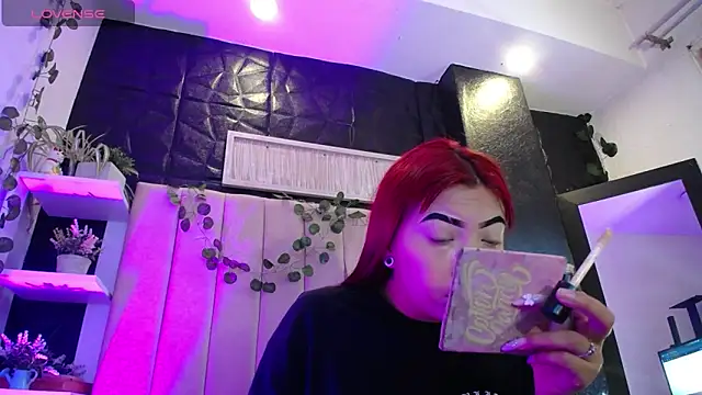 Snapshot of Mia_Rinn chatting on January 11, 1:43 pm Mia Rinn online show from January 11, 1:43 pm
