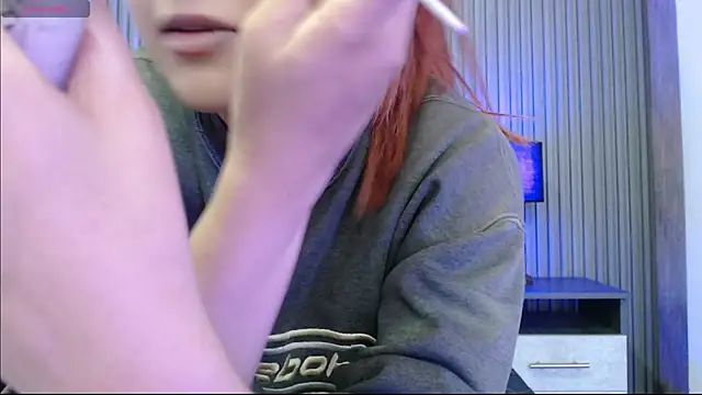 Mia Rinn online show from November 10, 2:05 pm