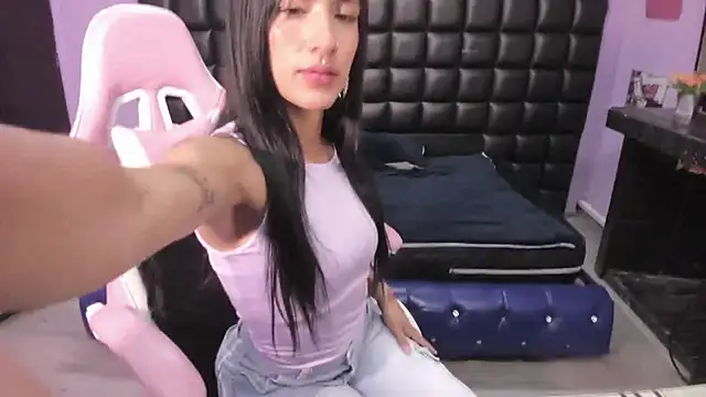 Snapshot of Avi_Thomsonn chatting on November 6, 7:59 pm Avi Thomsonn online show from November 6, 7:59 pm