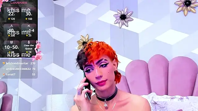 Snapshot of KylieMonnett chatting on January 19, 7:58 pm KylieMonnett online show from January 19, 7:58 pm