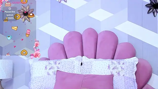 Snapshot of KylieMonnett chatting on February 22, 4:40 pm KylieMonnett online show from February 22, 4:40 pm