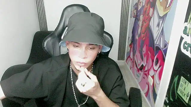 Snapshot of zacariasss_ chatting on December 28, 2:54 am zacariasss online show from December 28, 2:54 am