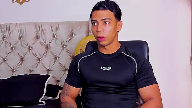 Snapshot of Andrew_wolf7 chatting on October 18, 2:40 pm Andrew wolf7 online show from October 18, 2:40 pm